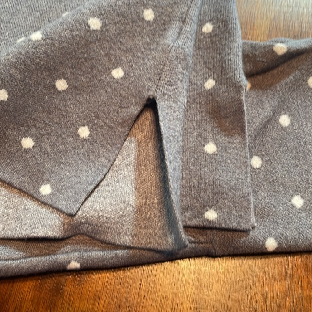 Sweater - Picture 4 of 5
